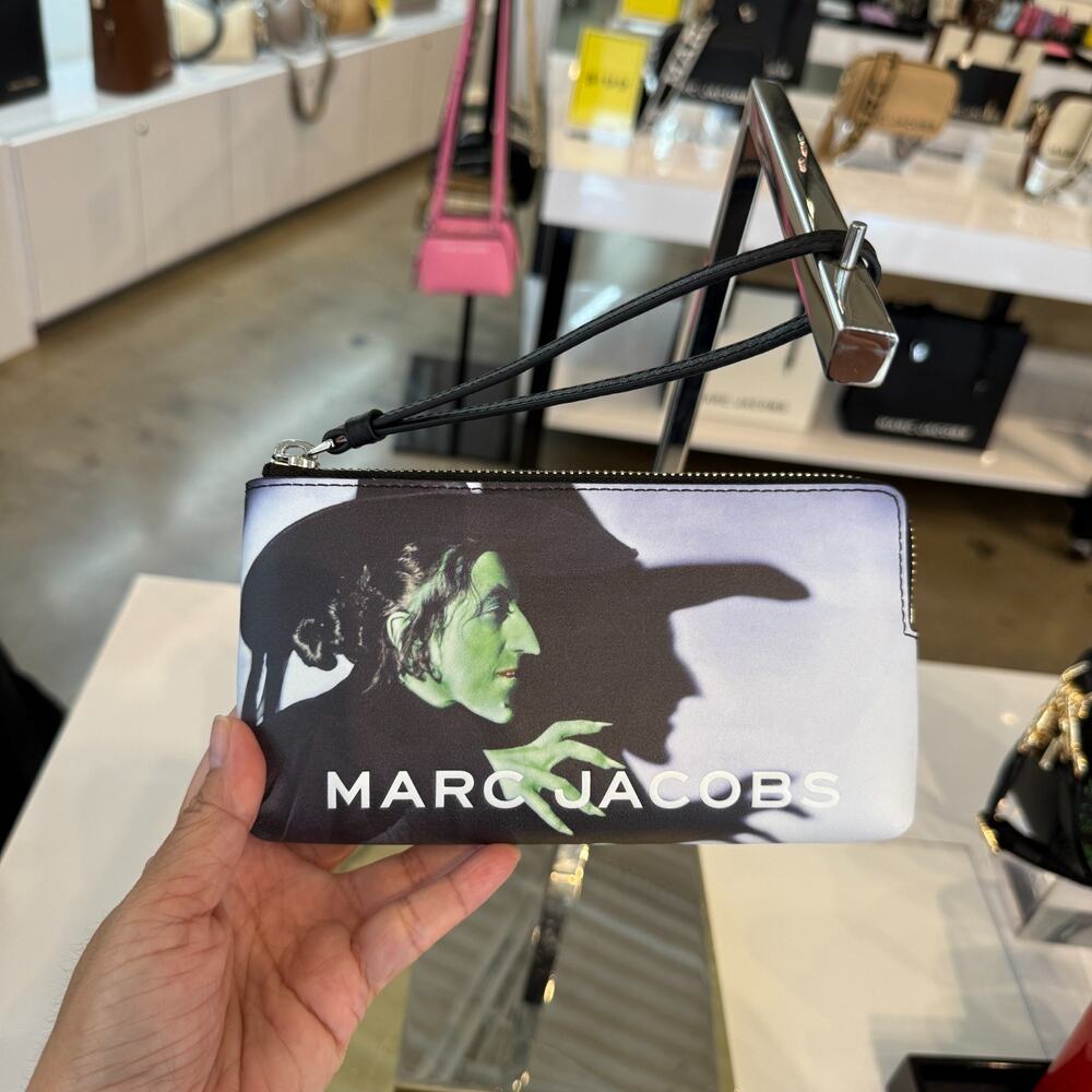 Limited‼️Marc Jacobs x ‘The Wizard of Oz’ Wristlet